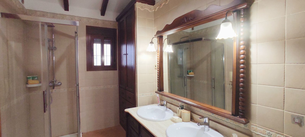 4 Bed Townhouse for sale in Alhaurín El Grande Costa Del Sol, Málaga, Spain