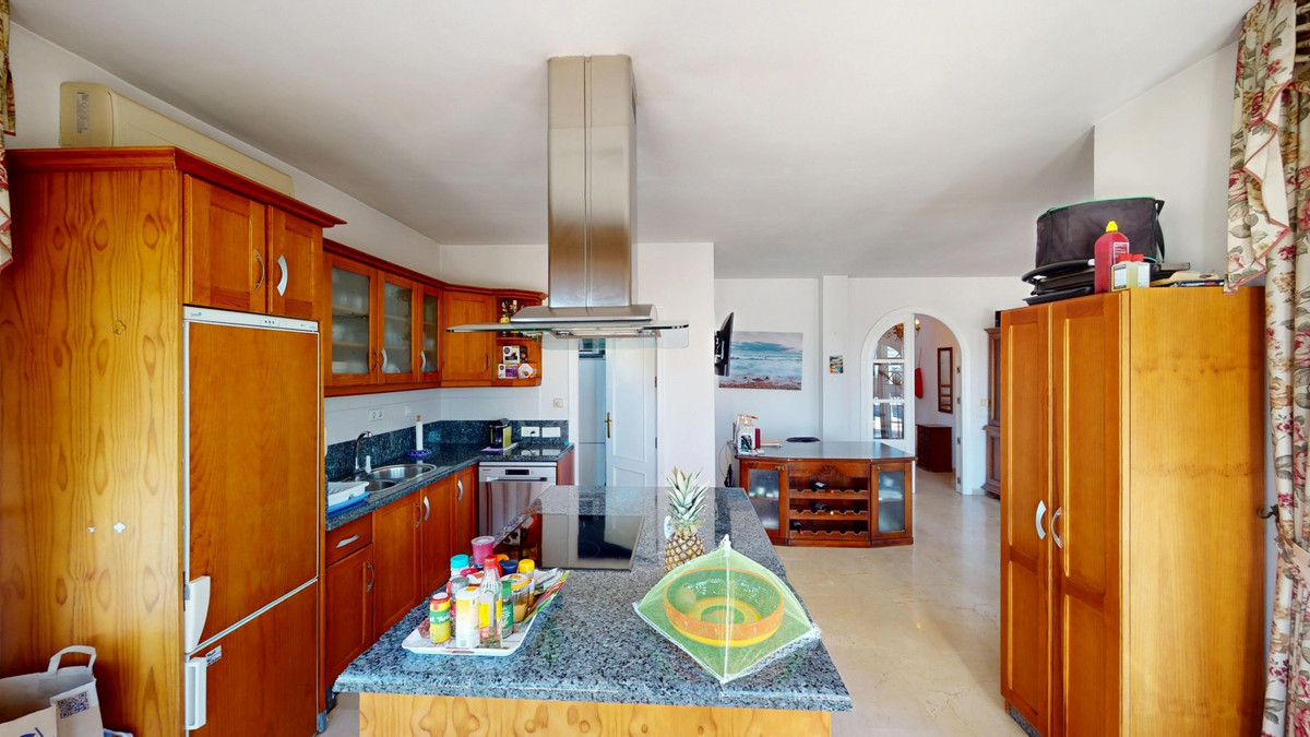 Se vende Villa - Chalet de 4 dormitorios en Costa Del Sol East, Málaga, España