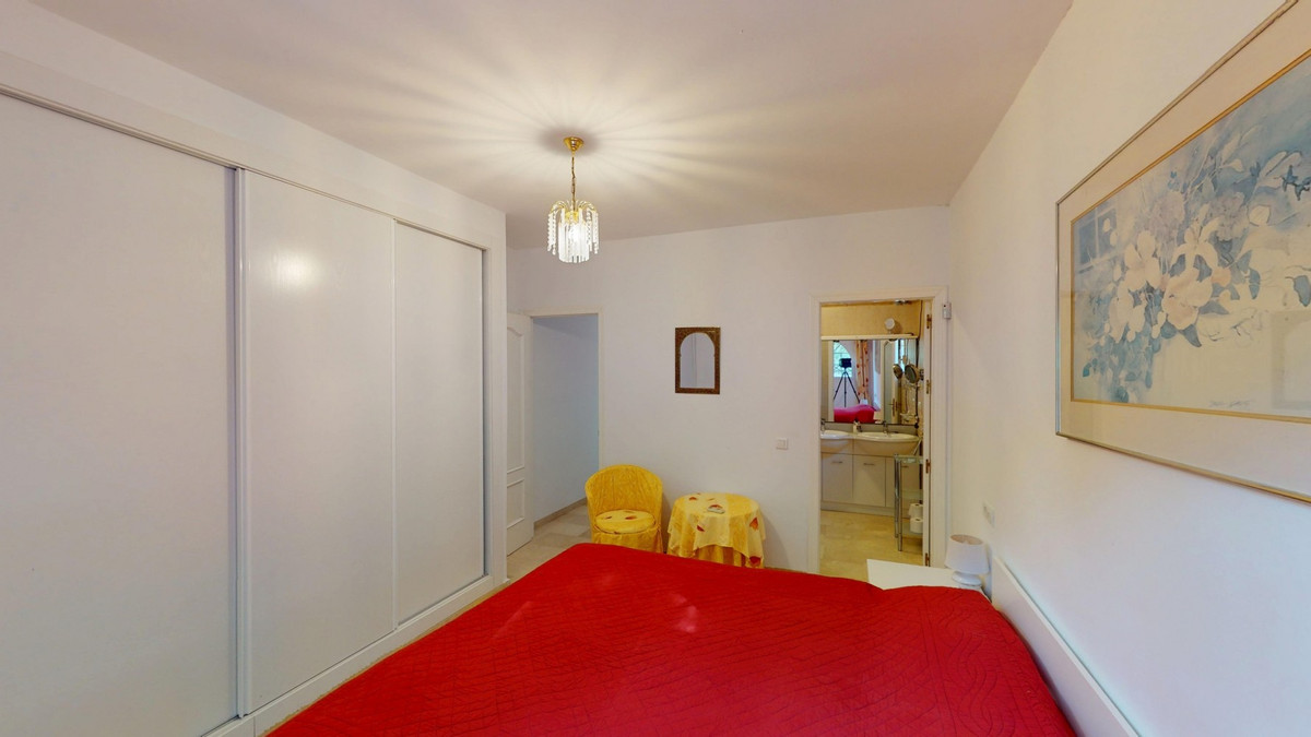 Se vende Villa - Chalet de 4 dormitorios en Costa Del Sol East, Málaga, España