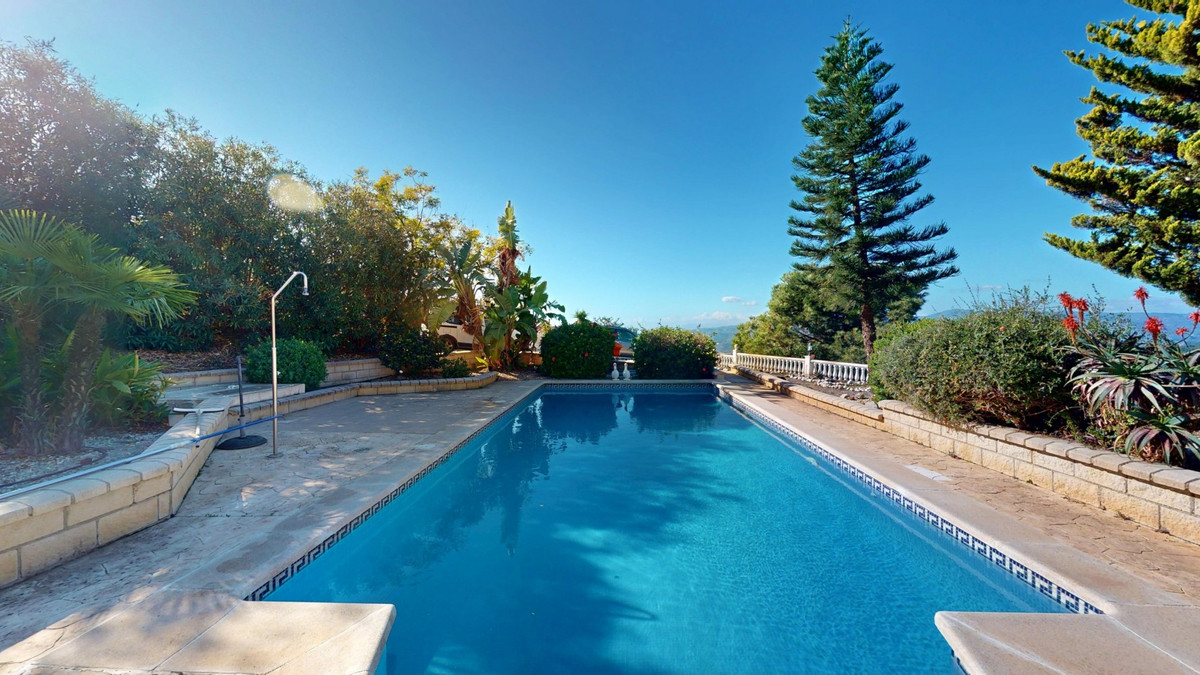 Se vende Villa - Chalet de 4 dormitorios en Costa Del Sol East, Málaga, España