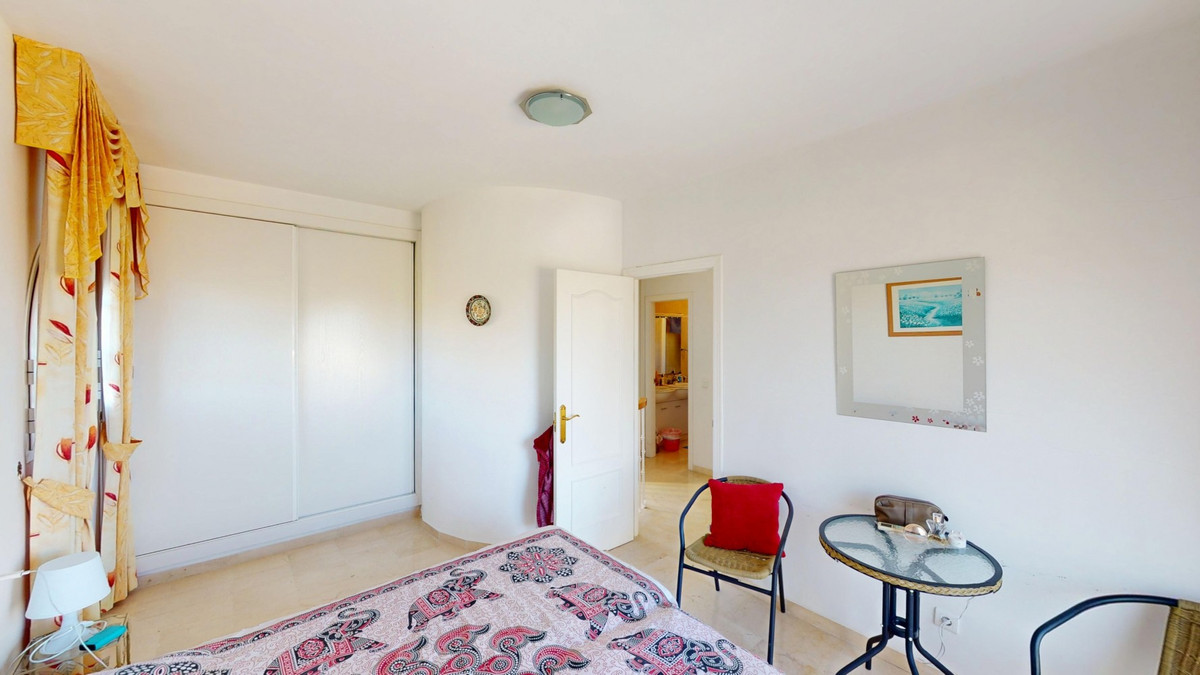 Se vende Villa - Chalet de 4 dormitorios en Costa Del Sol East, Málaga, España