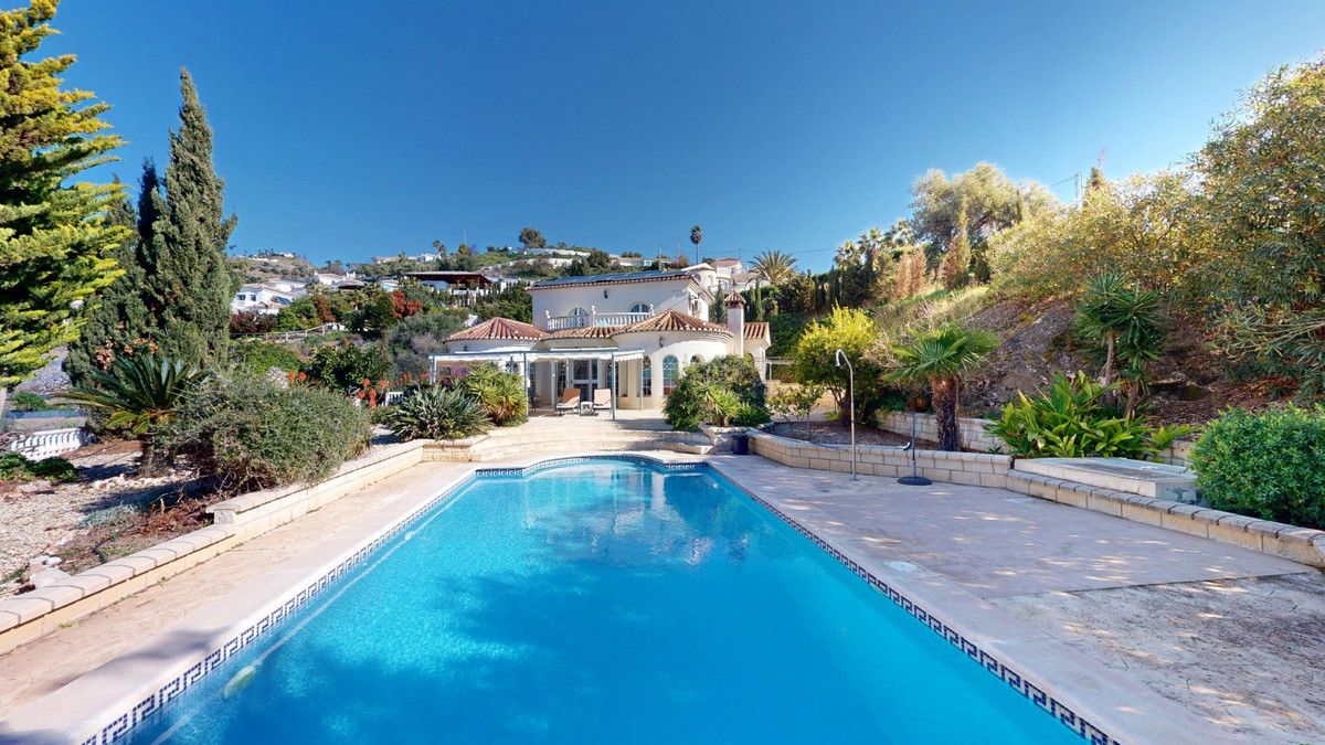 Se vende Villa - Chalet de 4 dormitorios en Costa Del Sol East, Málaga, España