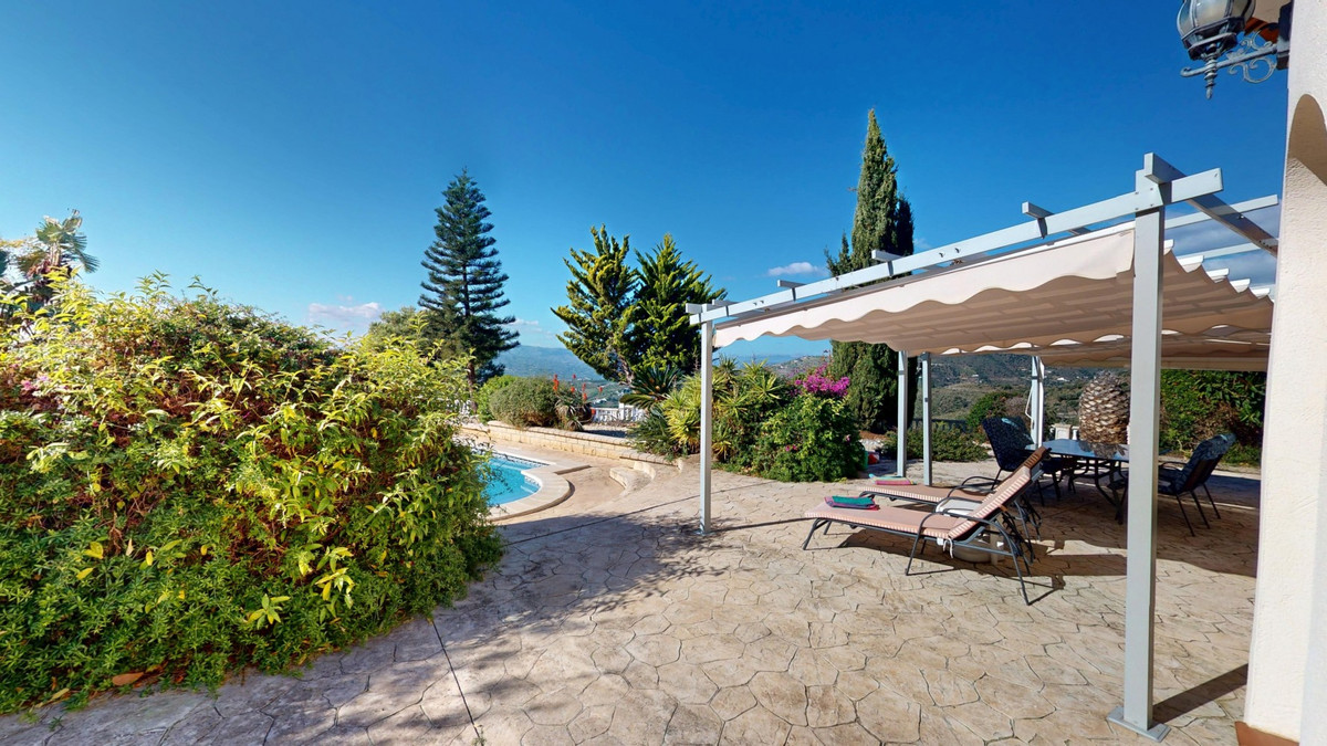 Se vende Villa - Chalet de 4 dormitorios en Costa Del Sol East, Málaga, España