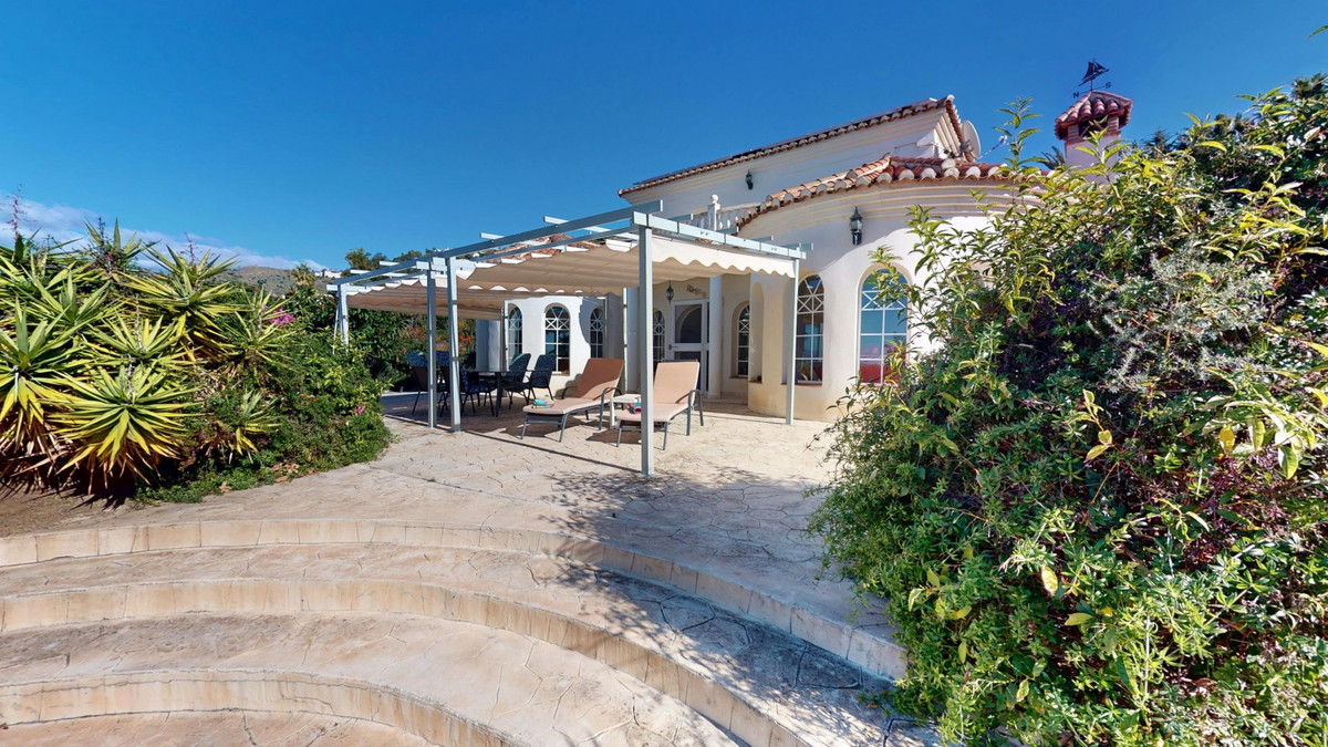 Se vende Villa - Chalet de 4 dormitorios en Costa Del Sol East, Málaga, España