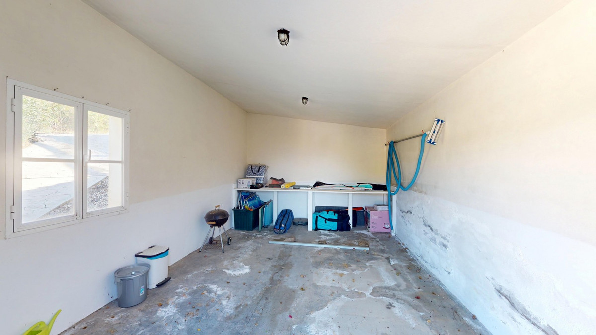Se vende Villa - Chalet de 4 dormitorios en Costa Del Sol East, Málaga, España