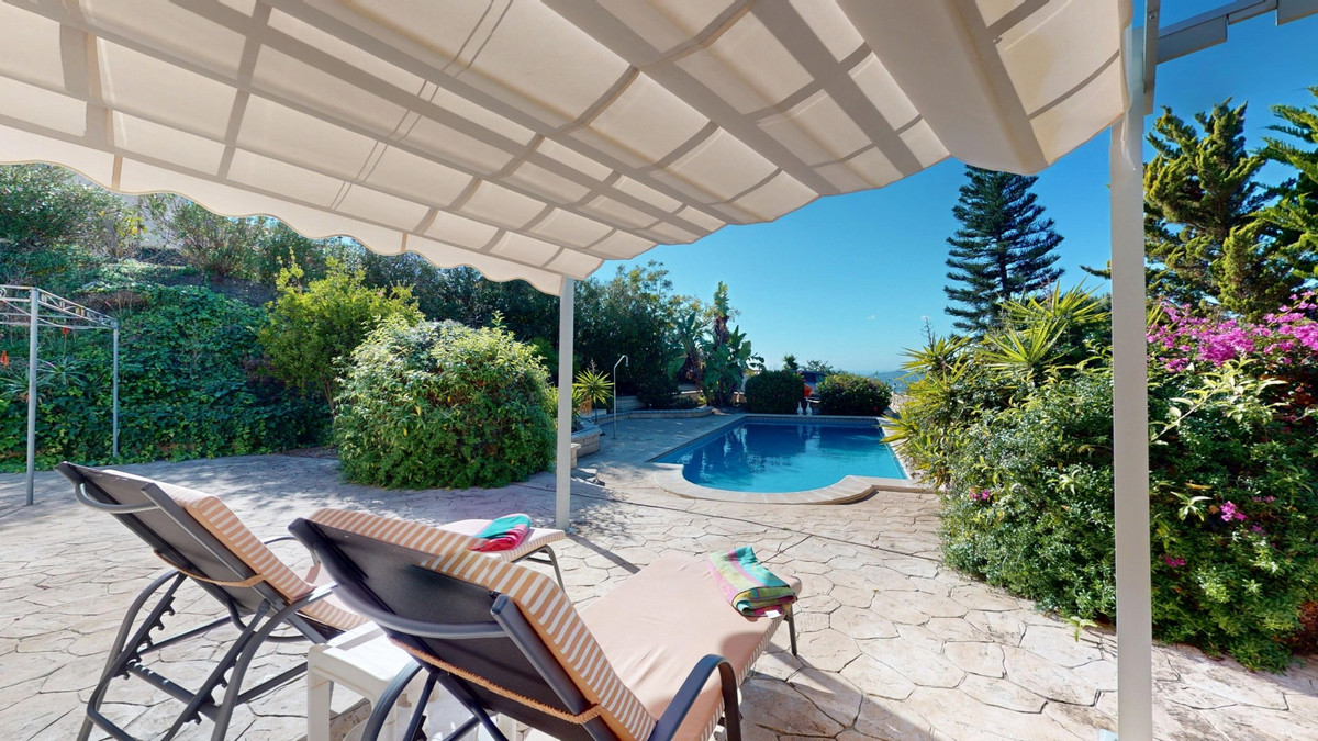 Se vende Villa - Chalet de 4 dormitorios en Costa Del Sol East, Málaga, España