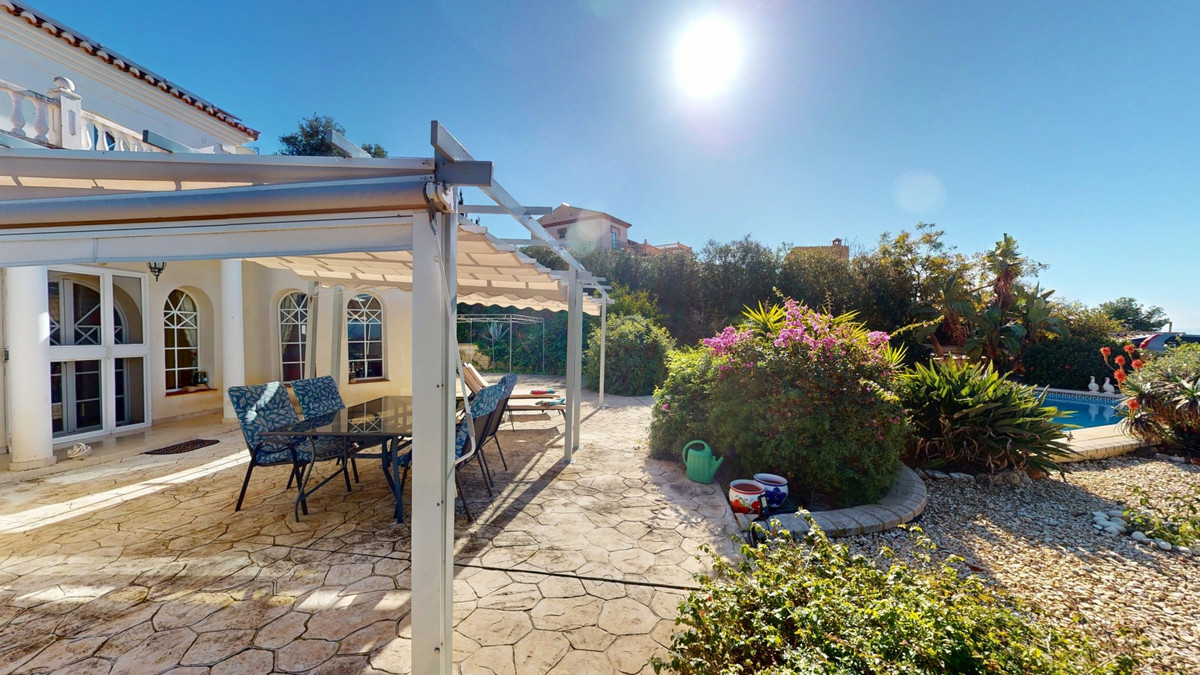Se vende Villa - Chalet de 4 dormitorios en Costa Del Sol East, Málaga, España