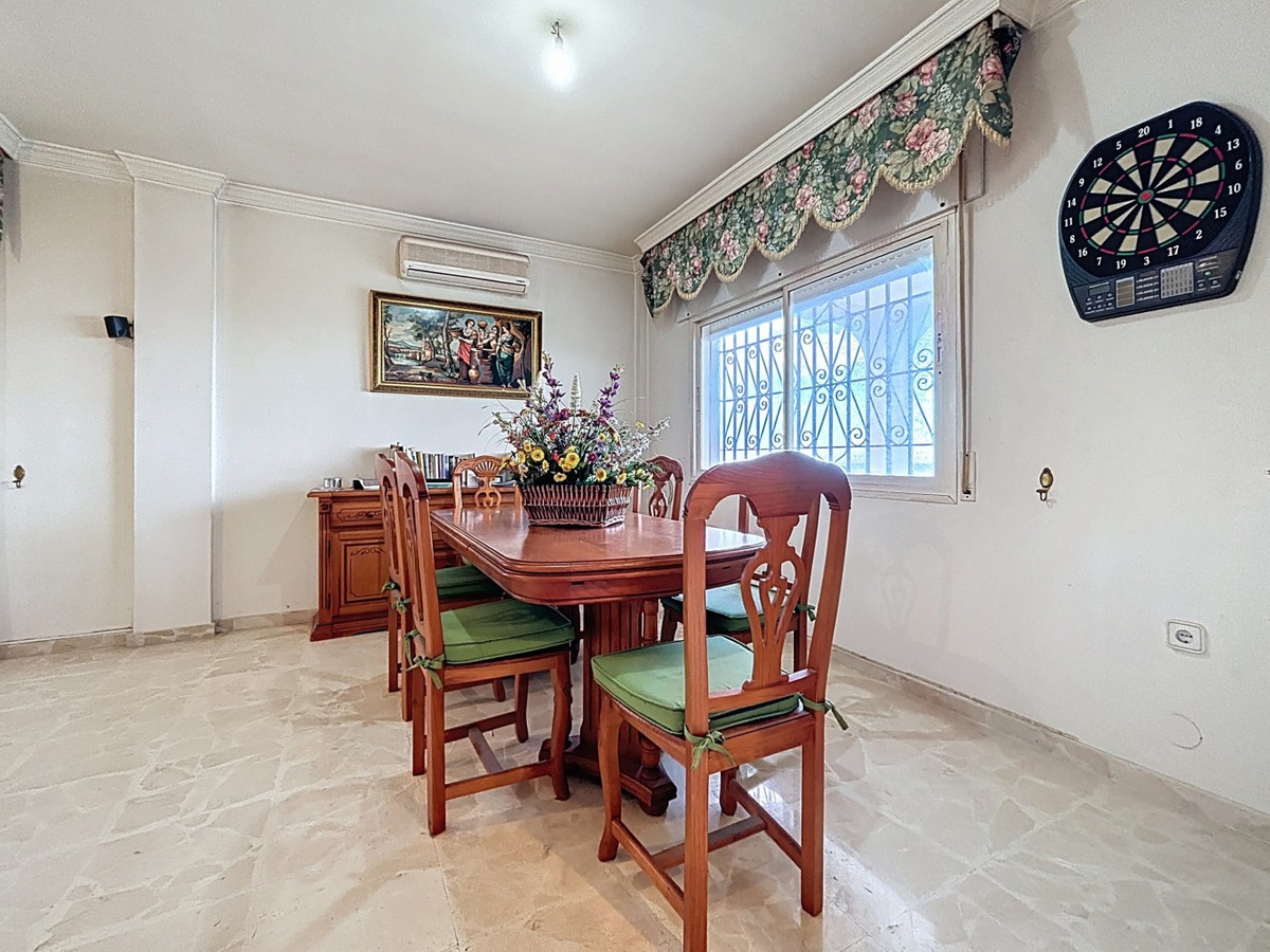 Se vende Villa - Chalet de 3 dormitorios en Costa Del Sol East, Málaga, España