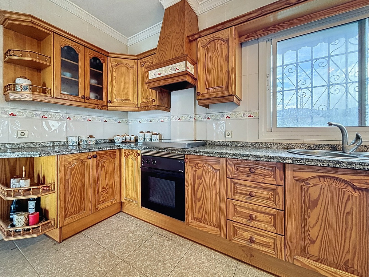 Se vende Villa - Chalet de 3 dormitorios en Costa Del Sol East, Málaga, España