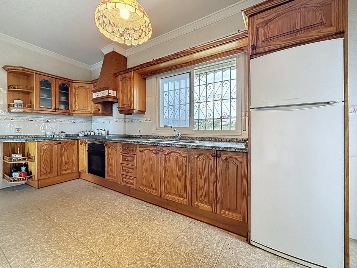 Se vende Villa - Chalet de 3 dormitorios en Costa Del Sol East, Málaga, España
