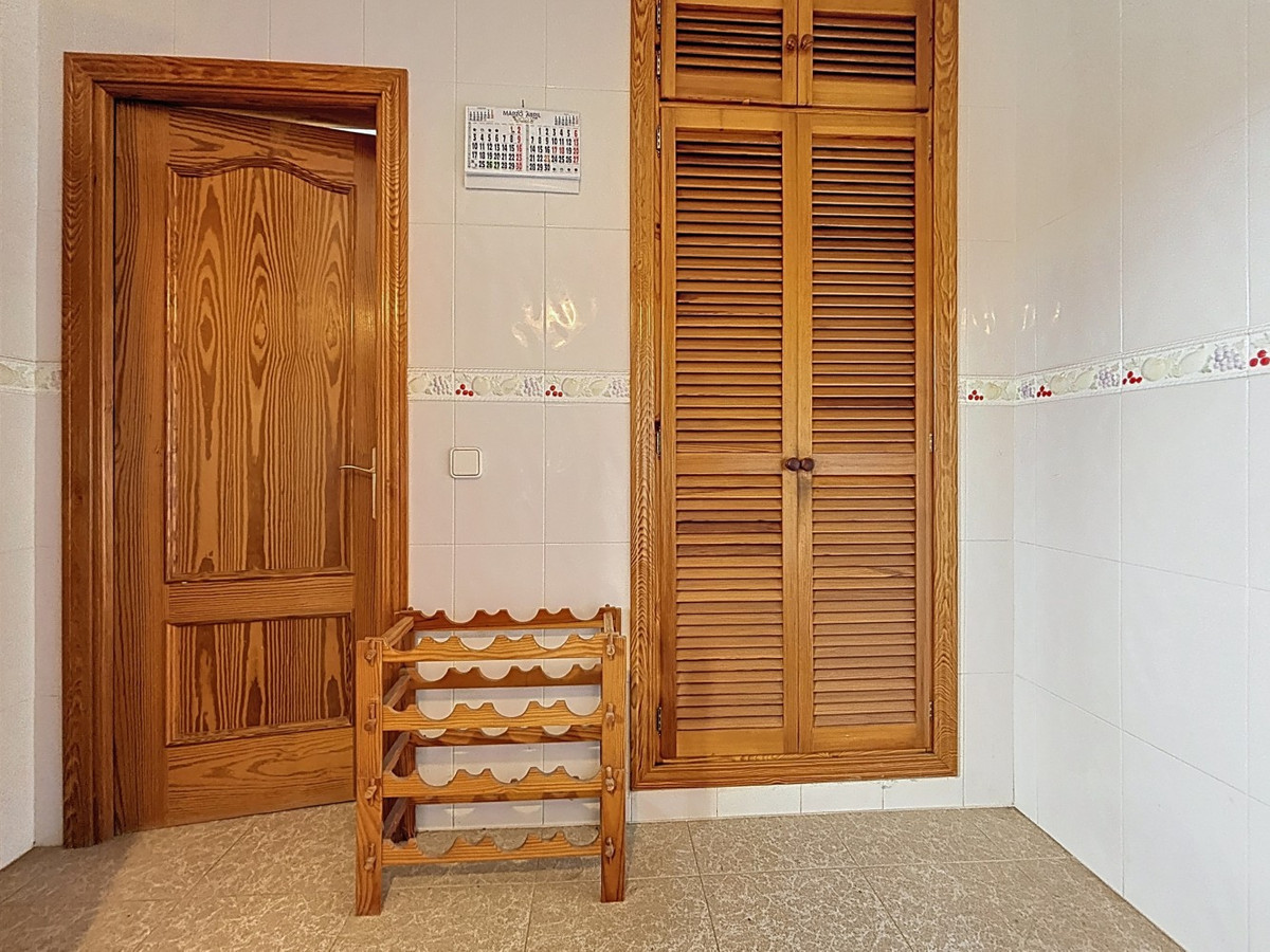 Se vende Villa - Chalet de 3 dormitorios en Costa Del Sol East, Málaga, España