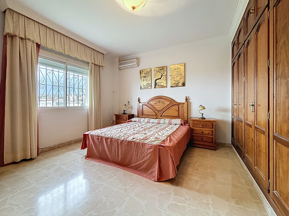 Se vende Villa - Chalet de 3 dormitorios en Costa Del Sol East, Málaga, España