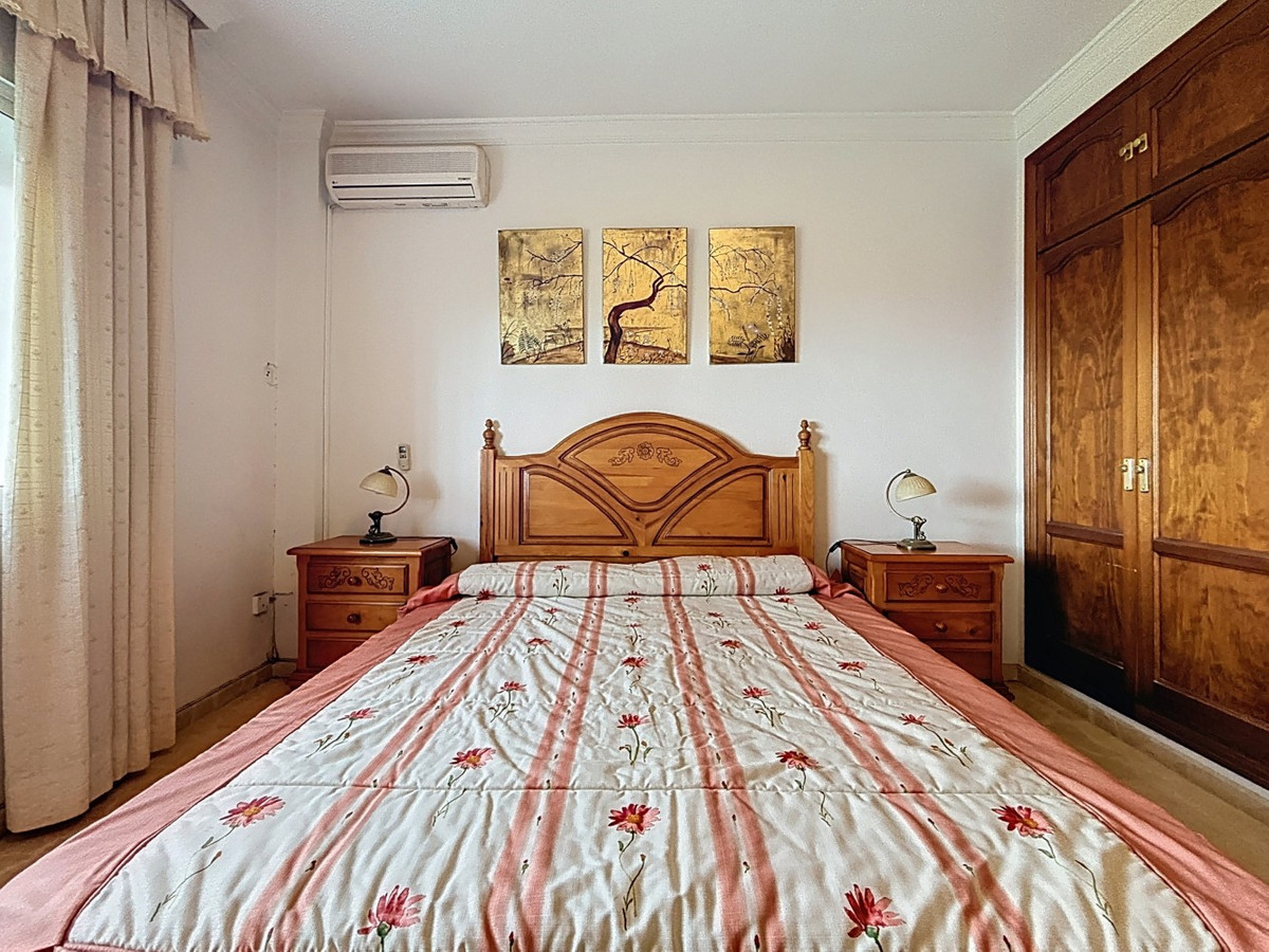 Se vende Villa - Chalet de 3 dormitorios en Costa Del Sol East, Málaga, España