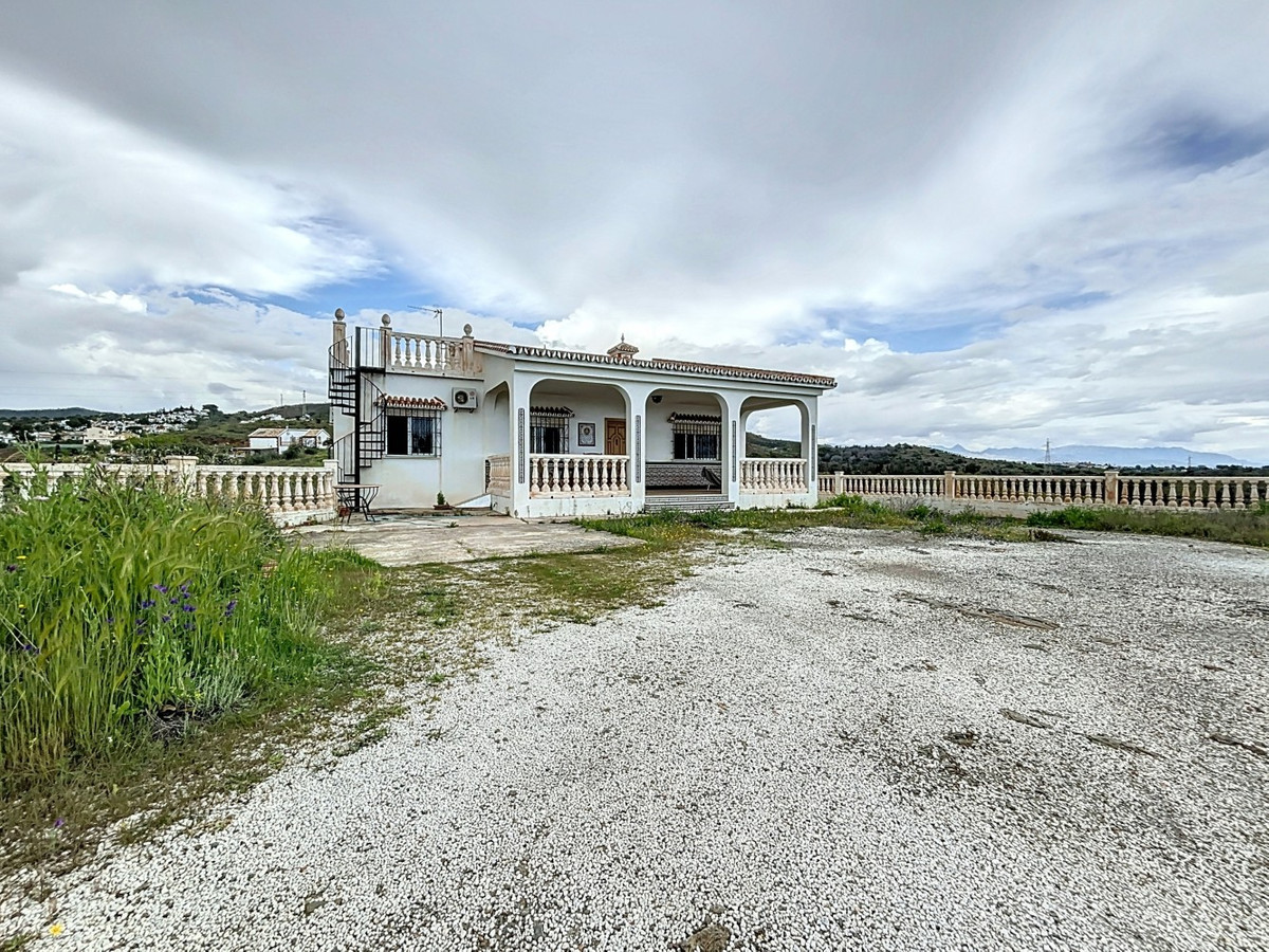 Se vende Villa - Chalet de 3 dormitorios en Costa Del Sol East, Málaga, España