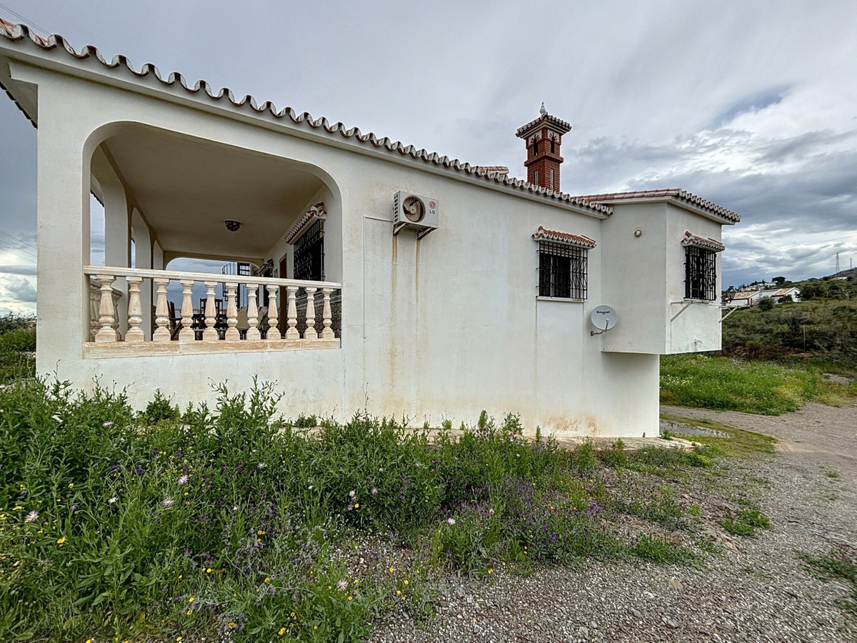 Se vende Villa - Chalet de 3 dormitorios en Costa Del Sol East, Málaga, España