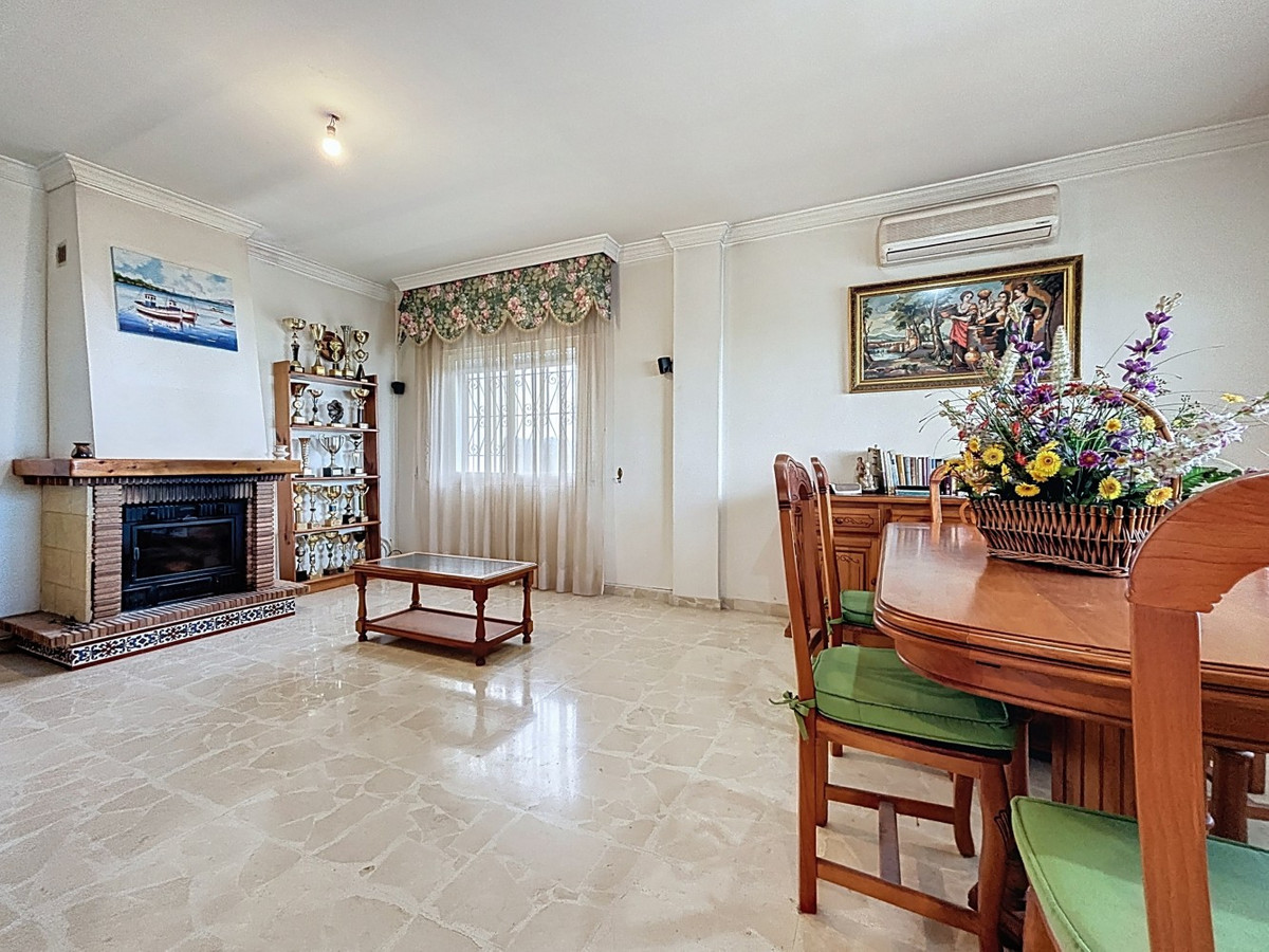 Se vende Villa - Chalet de 3 dormitorios en Costa Del Sol East, Málaga, España