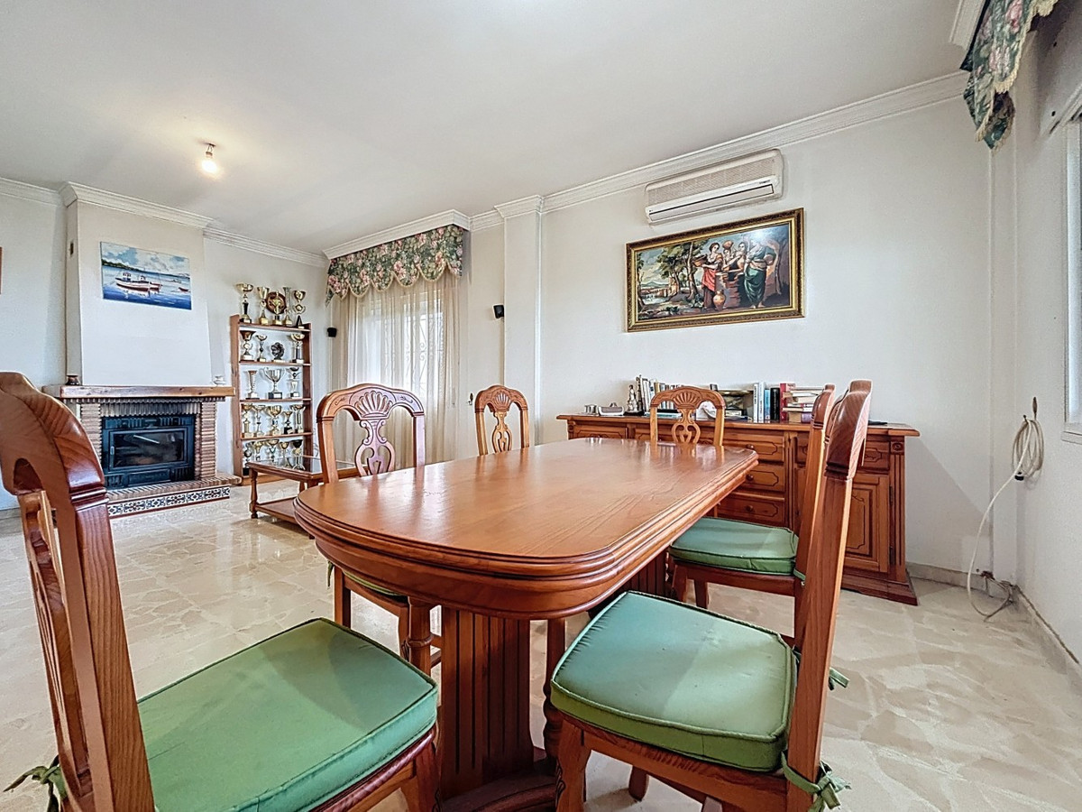 Se vende Villa - Chalet de 3 dormitorios en Costa Del Sol East, Málaga, España