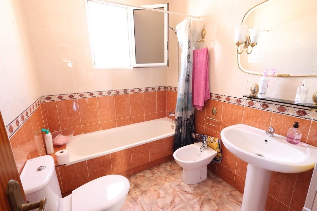 Se vende Negocio de 4 dormitorios en Costa Blanca, Alicante, España