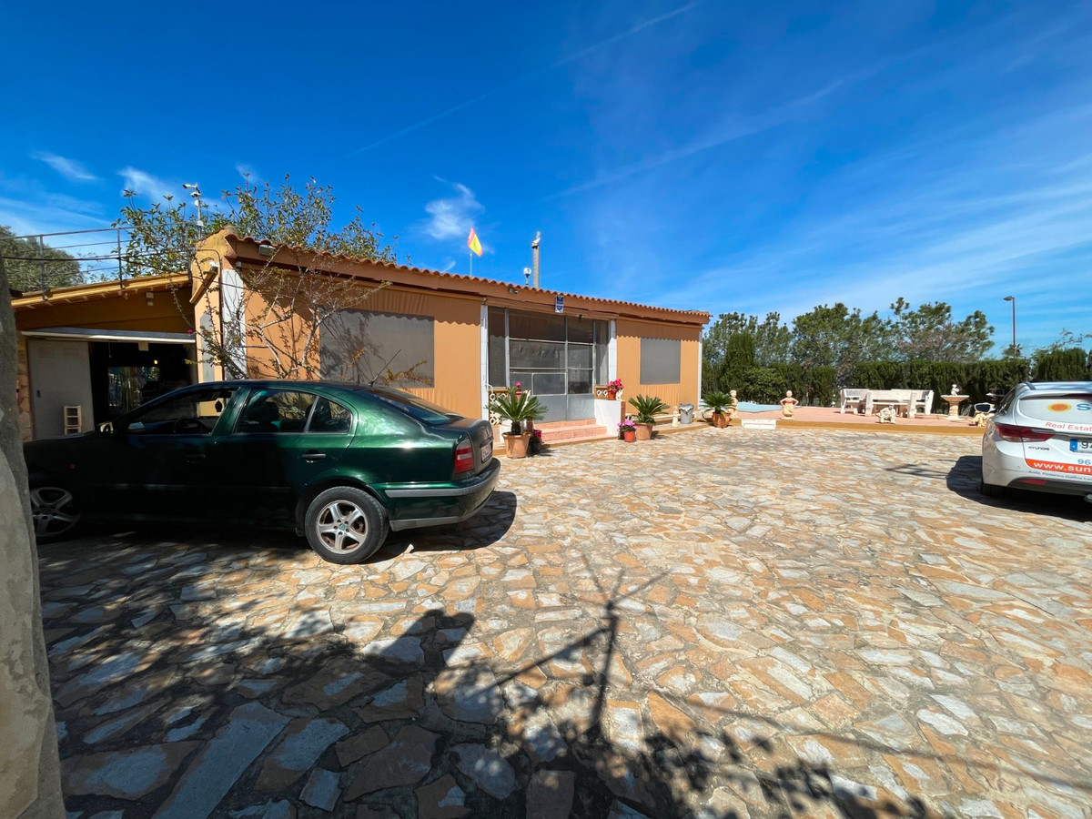 3 Bed Townhouse for sale in Guardamar Del Segura Costa Blanca, Alicante, Spain