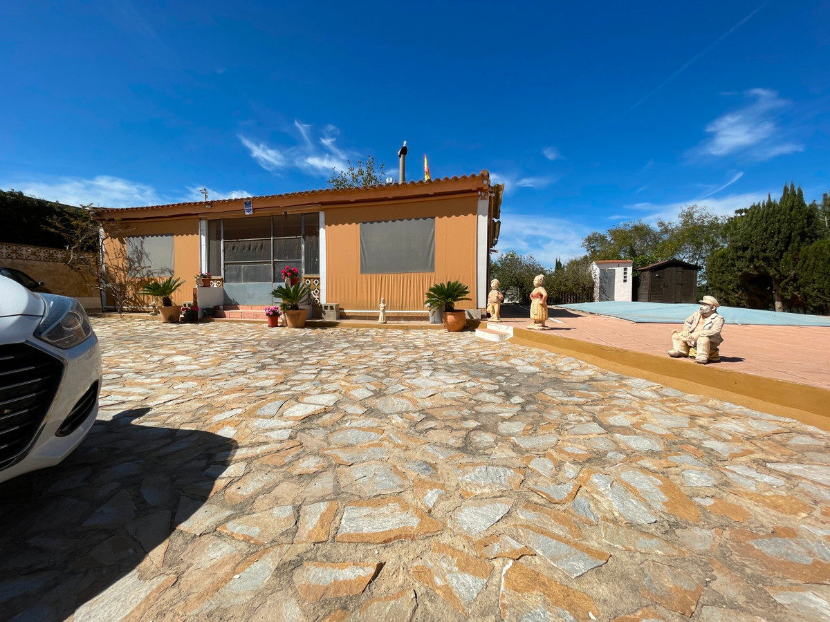 3 Bed Townhouse for sale in Guardamar Del Segura Costa Blanca, Alicante, Spain