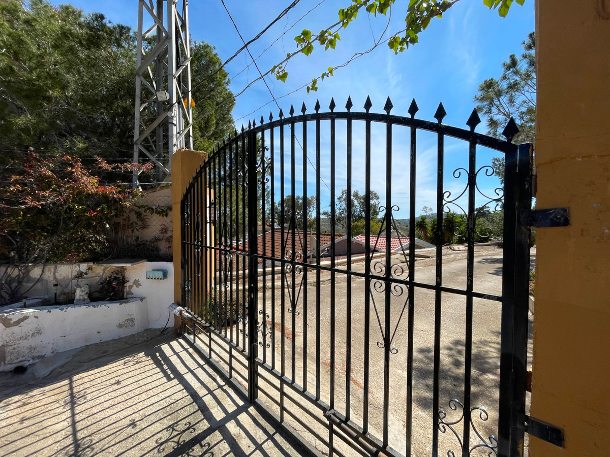 3 Bed Townhouse for sale in Guardamar Del Segura Costa Blanca, Alicante, Spain