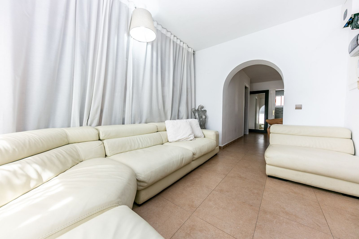 10 Bed Townhouse for sale in Estepona Costa Del Sol, Málaga, Spain
