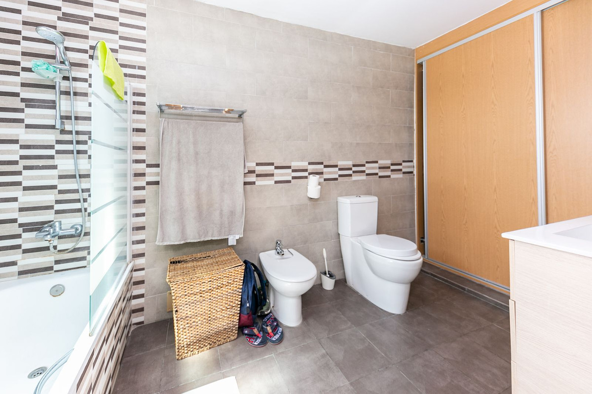 10 Bed Townhouse for sale in Estepona Costa Del Sol, Málaga, Spain