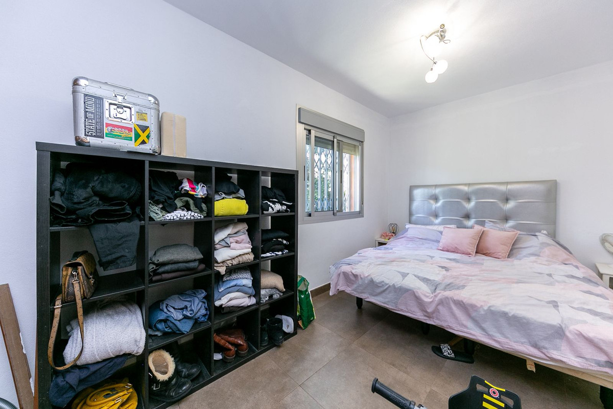 10 Bed Townhouse for sale in Estepona Costa Del Sol, Málaga, Spain