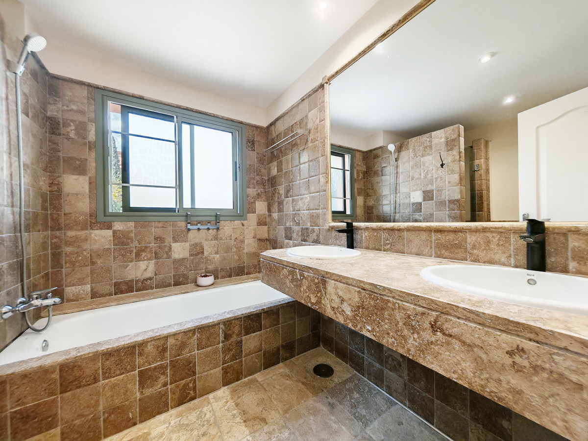 Se vende Apartamento Planta Baja de 2 dormitorios en Costa Del Sol, Málaga, España
