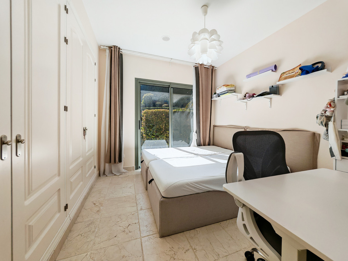 Se vende Apartamento Planta Baja de 2 dormitorios en Costa Del Sol, Málaga, España