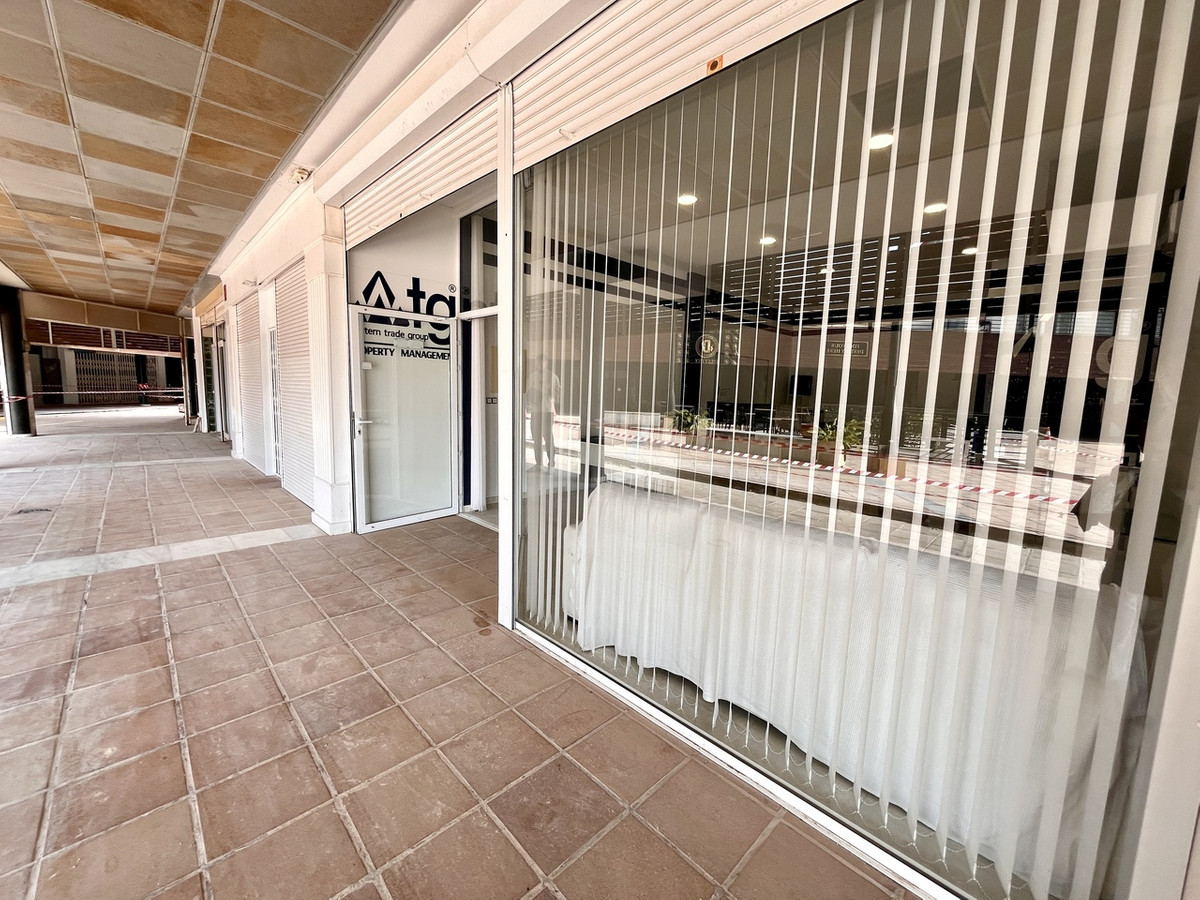 Commercial unit for sale in Playa Flamenca Costa Blanca, Alicante, Spain