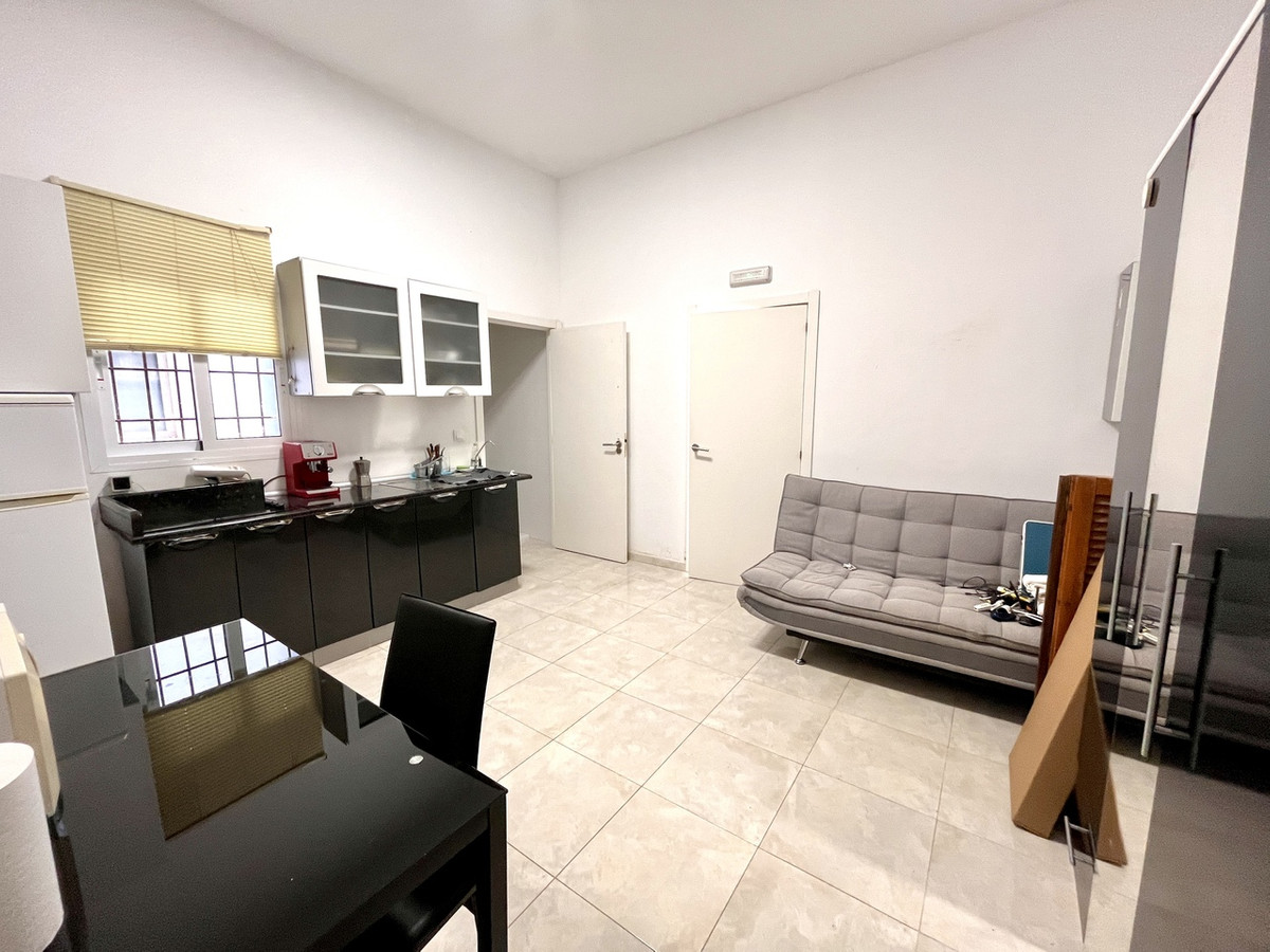 Commercial unit for sale in Playa Flamenca Costa Blanca, Alicante, Spain