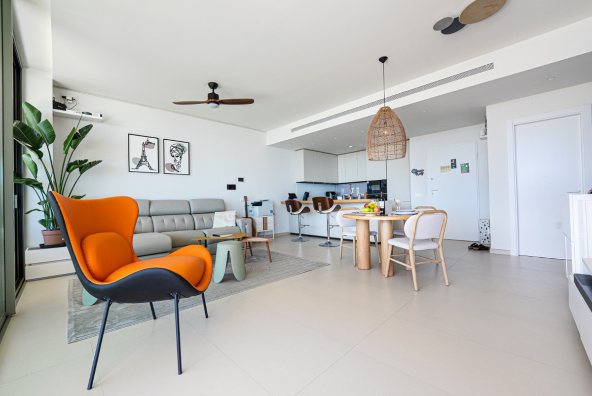 3 Bed Apartment for sale in Fuengirola Costa Del Sol, Málaga, Spain