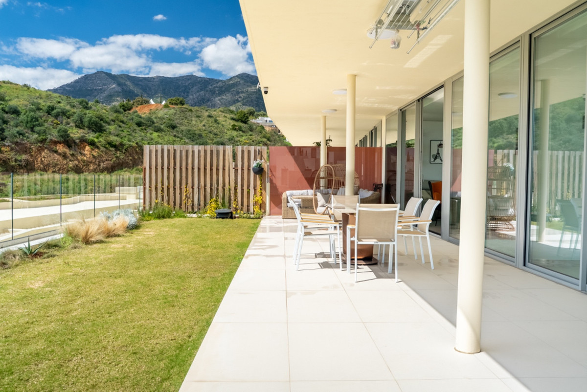 3 Bed Apartment for sale in Fuengirola Costa Del Sol, Málaga, Spain