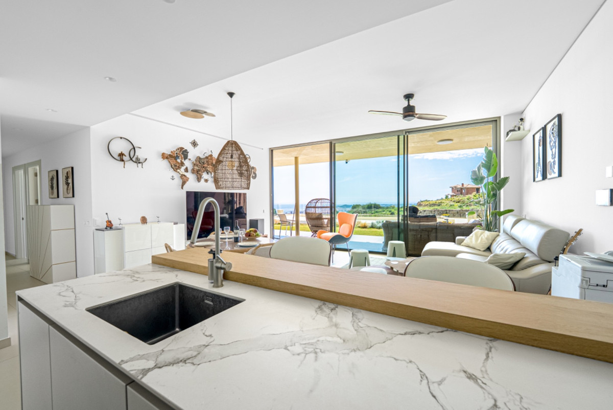 3 Bed Apartment for sale in Fuengirola Costa Del Sol, Málaga, Spain