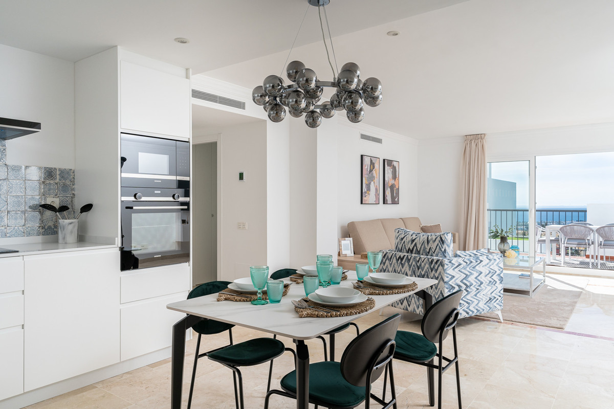 2 Bed Apartment for sale in Benahavís Costa Del Sol, Málaga, Spain