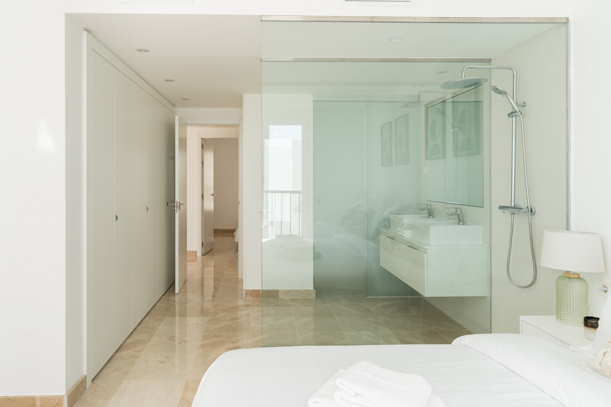 2 Bed Apartment for sale in Benahavís Costa Del Sol, Málaga, Spain