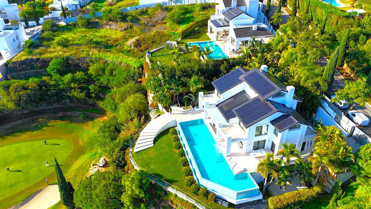 Se vende Villa - Chalet de 6 dormitorios en Costa Del Sol, Málaga, España