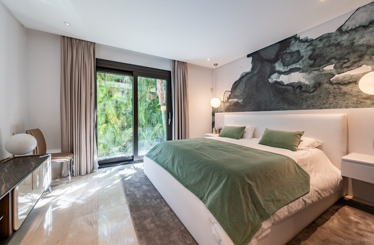 Se vende Villa - Chalet de 6 dormitorios en Costa Del Sol, Málaga, España