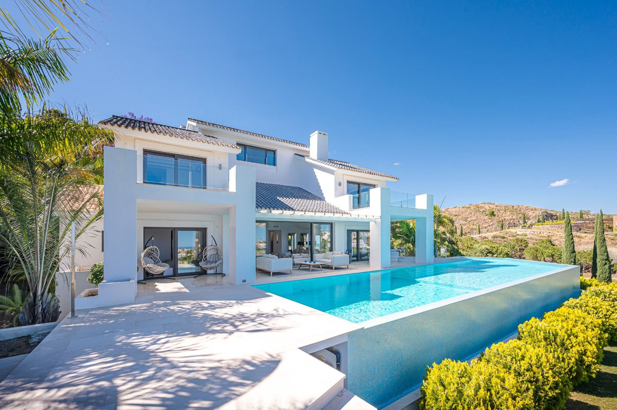 Se vende Villa - Chalet de 6 dormitorios en Costa Del Sol, Málaga, España