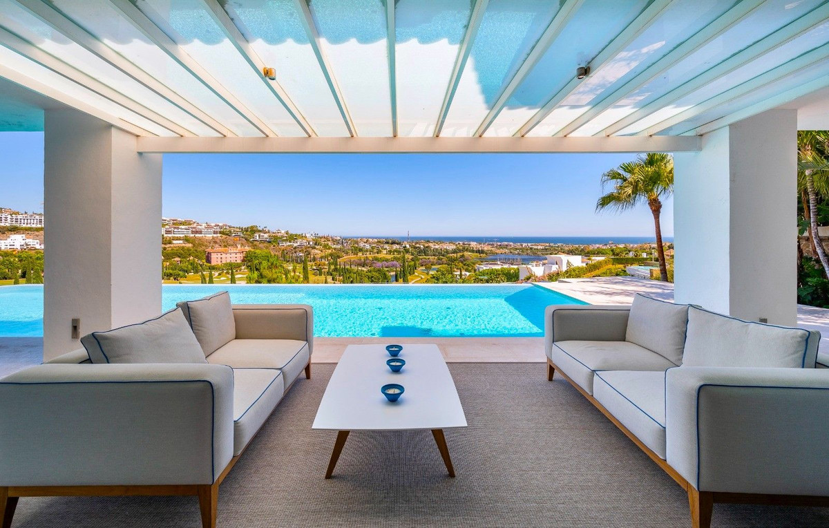 Se vende Villa - Chalet de 6 dormitorios en Costa Del Sol, Málaga, España