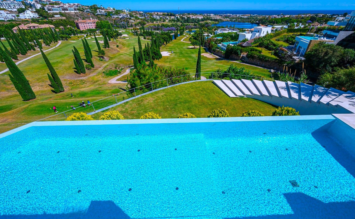 Se vende Villa - Chalet de 6 dormitorios en Costa Del Sol, Málaga, España