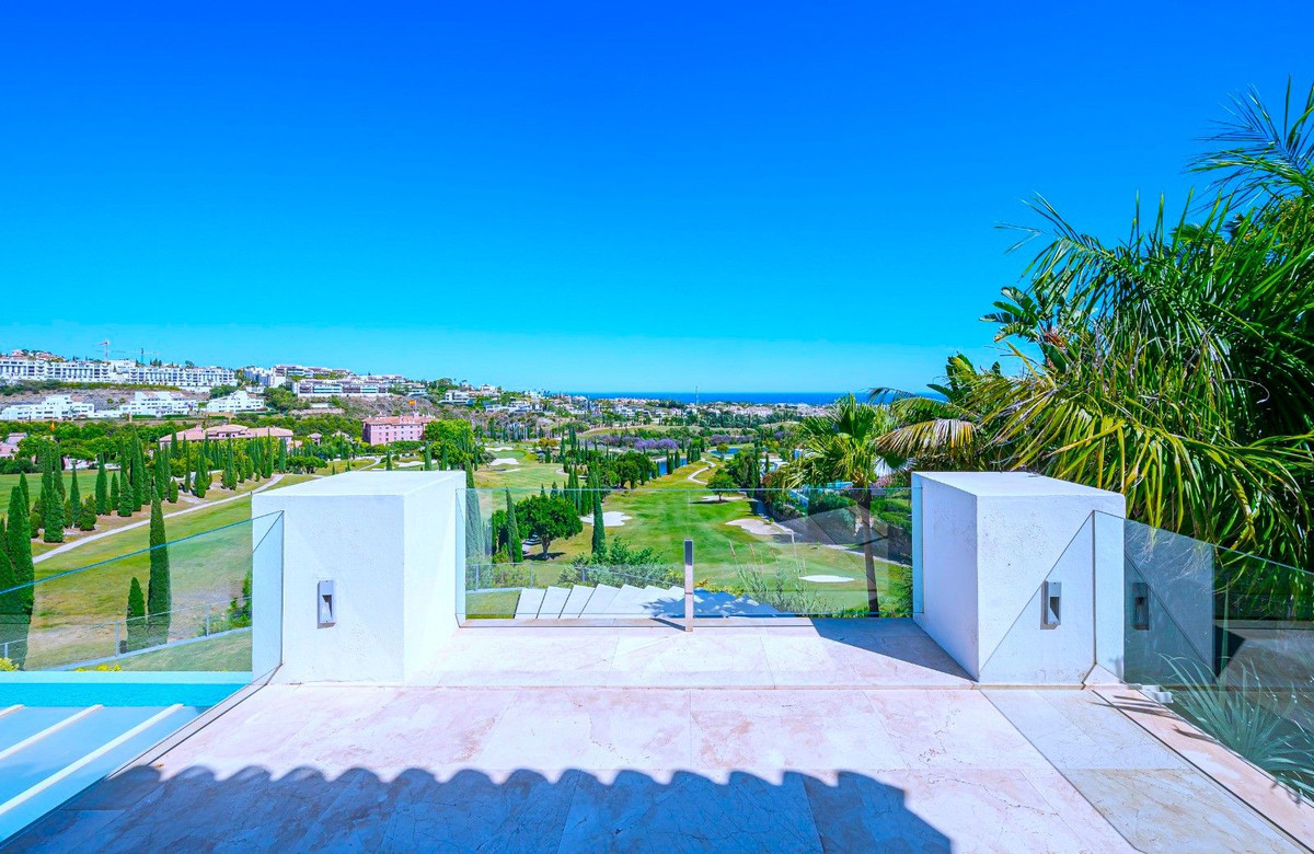 Se vende Villa - Chalet de 6 dormitorios en Costa Del Sol, Málaga, España