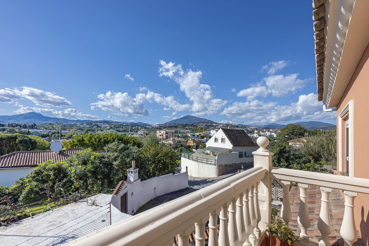 4 Bed Townhouse for sale in La Quinta Costa Del Sol, Málaga, Spain