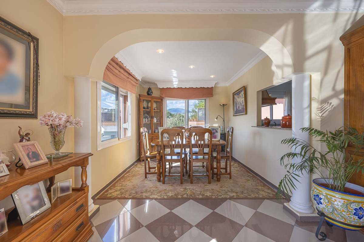 4 Bed Townhouse for sale in La Quinta Costa Del Sol, Málaga, Spain