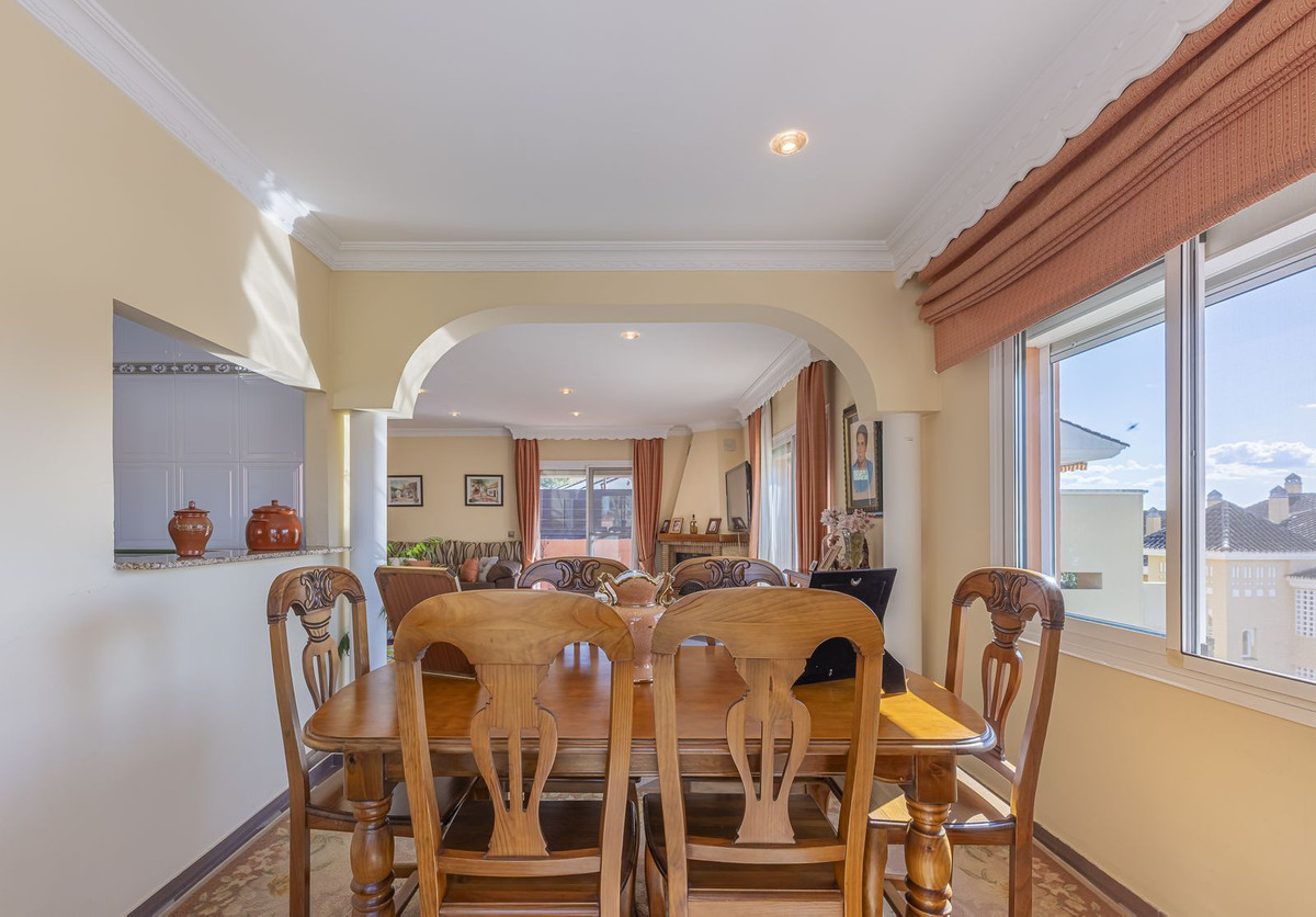 4 Bed Townhouse for sale in La Quinta Costa Del Sol, Málaga, Spain