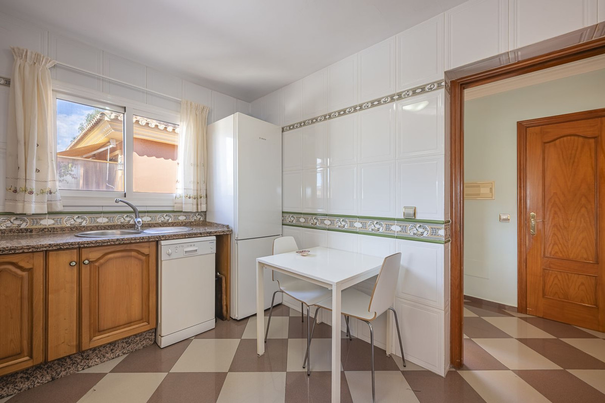 4 Bed Townhouse for sale in La Quinta Costa Del Sol, Málaga, Spain