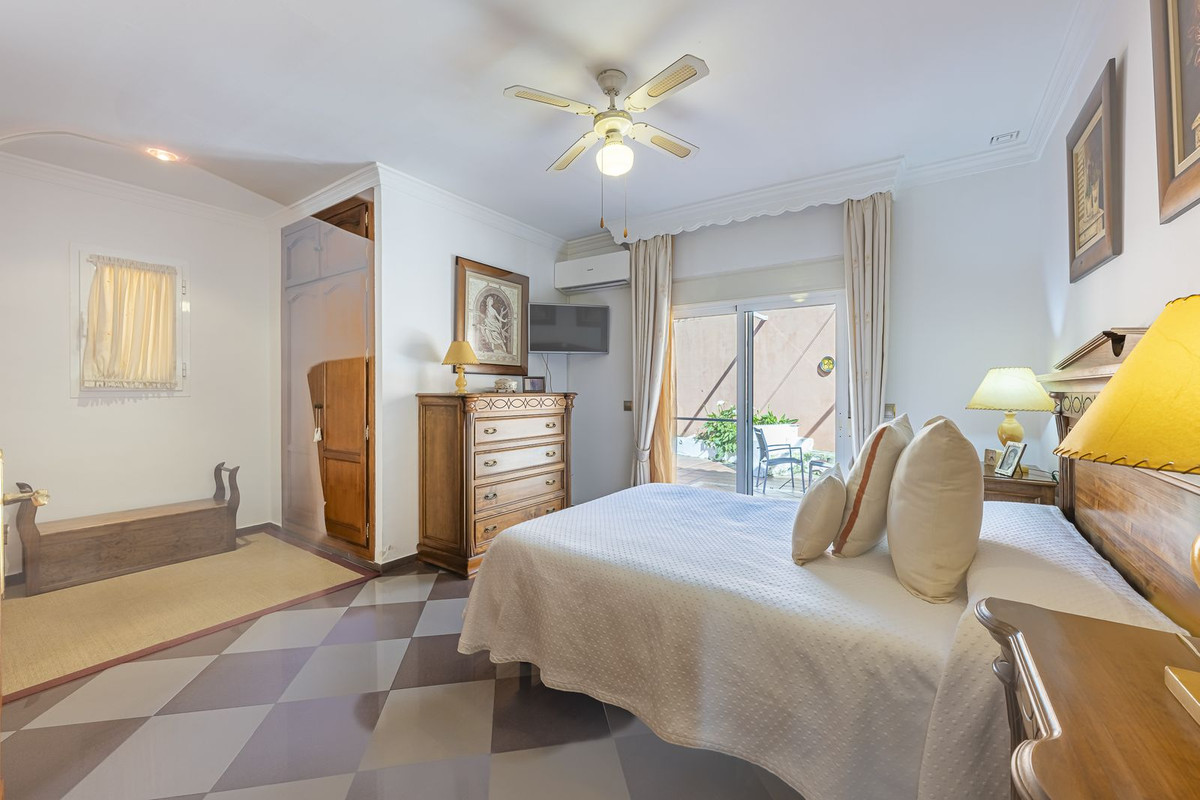 4 Bed Townhouse for sale in La Quinta Costa Del Sol, Málaga, Spain