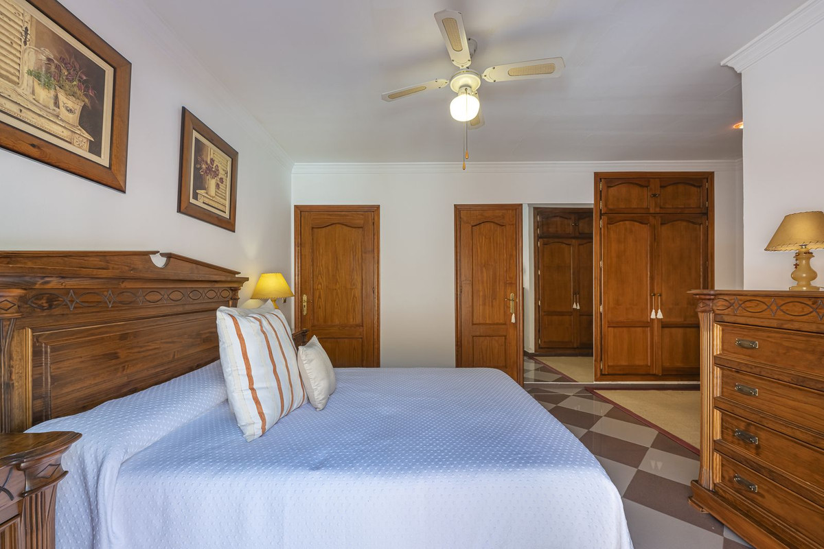 4 Bed Townhouse for sale in La Quinta Costa Del Sol, Málaga, Spain