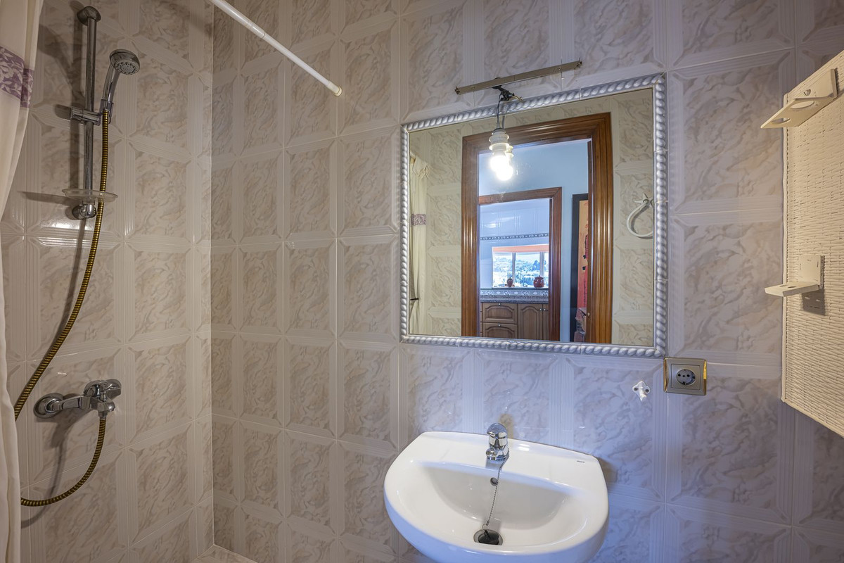 4 Bed Townhouse for sale in La Quinta Costa Del Sol, Málaga, Spain